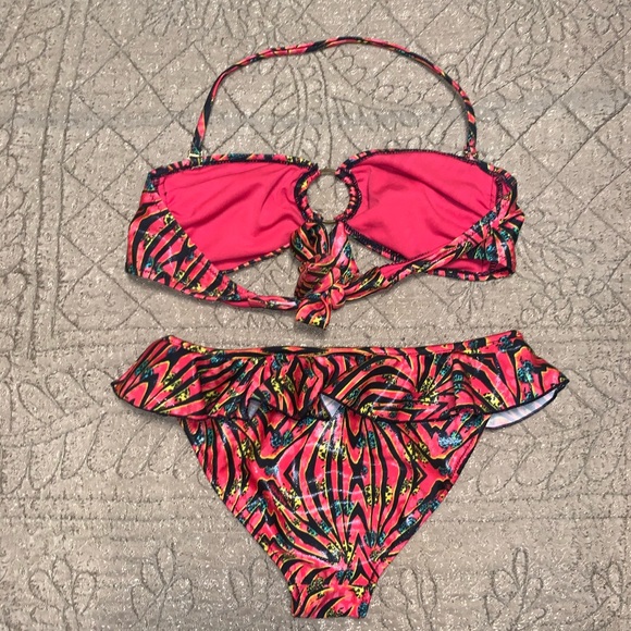 Apple bottom brand, top and bottom bathing suit - Picture 4 of 4